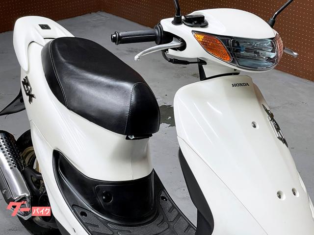 HONDA 4ストDIO50 ホワイト美車　セル始動　納車整備点検済み　サイドスタンド付　登録後すぐ乗り出せます。一部カウル新品交換　直接引き渡し　配送手配も可　ディオ ホンダ ライブDio ZX サイドスタンド装備 No．5740