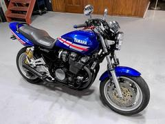 ヤマハ　ＸＪＲ１２００　ショート管マフラー／ＯＨＬＩＮＳ製リアサス／リアフェンレスＫＩＴ装備　４７０７