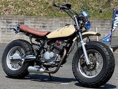スズキ　バンバン２００　ＳＵＰＥＲＴＲＡＰＰ製フルエキマフラー・フロントファット化・リアフェンダーレスＫＩＴ装備　５１５０