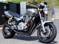 ヤマハ　ＸＪＲ１３００　社外ショート管マフラー／エンジンスライダー／ハンドルポスト／ミラー／タンクパッド装備　５１６６