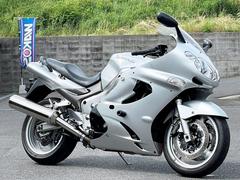 カワサキ　ＺＺ−Ｒ１２００　２００２モデル　ＮＯＶＡＲＥＸ製スクリーン・日本無線製ＥＴＣ装備　５２２８