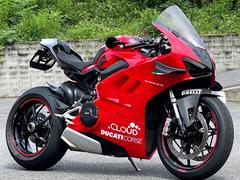 ＤＵＣＡＴＩ　パニガーレＶ４　ＤＳＣ／ＥＢＣ／ＤＱＳ／ＤＴＣ／ＤＷＣ／ＡＢＳ装備　カーボンパーツ多数　５４３１
