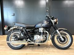 カワサキ　Ｗ８００　ワイバン社製マフラー・グラブバー・エンジンガード・左右バッグサポート・ＵＳＢ電源・ＡＢＳ・ＥＴＣ２．０装備