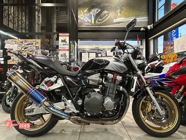 ＣＢ１３００Ｓｕｐｅｒ　Ｆｏｕｒ　ＳＰ　マフラー　フェンダーレス　スライダー　シートあんこ抜き　タンクパッド　ＥＴＣ