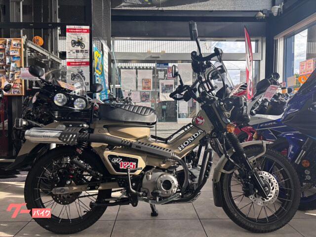 ＣＴ１２５ハンターカブ　マフラー　キャリア　エンジンガード　リアサス　ヘッドライトガード　スクリーン　ＵＳＢ