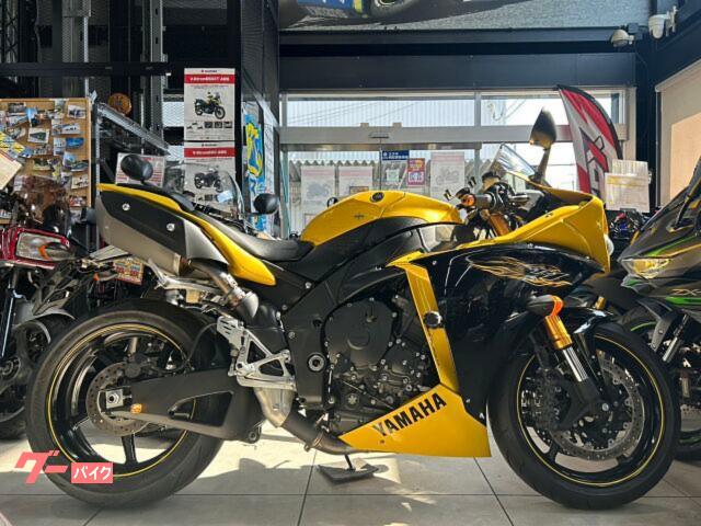 ＹＺＦ−Ｒ１　スクリーン　ハンドル　ステップ　スライダー　タンクパッド　グリップ　バーエンド　イエロー　逆車
