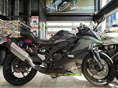カワサキ　ニンジャＺＸ−４Ｒ　ＺＸ４００Ｐ　マフラー　タンクパッド　スライダー　スクリーン