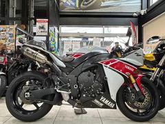 ヤマハ　ＹＺＦ−Ｒ１　マフラー　スクリーン　ＥＴＣ　ＷＧＰ５０ｔｈ　Ａｎｎｉｖｅｒｓａｒｙ　Ｅｄｉｔｉｏｎ　ブルーイッシュホワイトカクテル