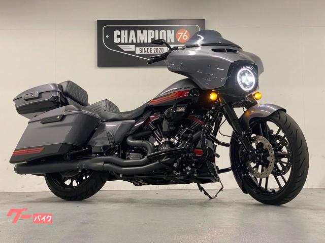 ＣＶＯ　ＦＬＨＸＳＥ　ストリートグライド　バッサーニ　マフラー　ラペラシート　社外フェンダー