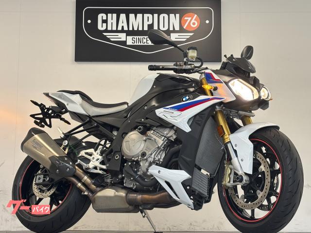 Ｓ１０００Ｒ　純正アクラポビッチマフラー　カーボンタンクカバー他カーボンパーツ多数　ベビーフェイススライダー　ＵＳＢ　ＥＴＣ