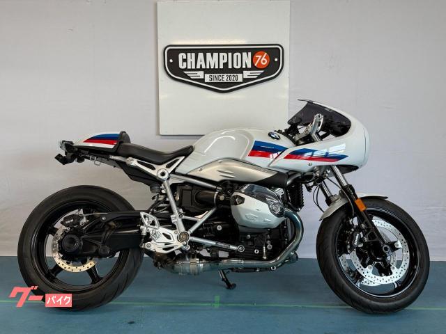 Ｒ　ｎｉｎｅＴ　レーサー　アクラポビッチマフラー　シリンダーヘッドカバー　フェンダーレス　バーエンドミラー　スマホホルダー