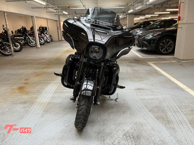 ストリートグライドスペシャル　フェアリング HARLEY－DAVIDSON FLHXS ストリートグライド