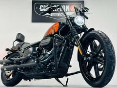 ＨＡＲＬＥＹ−ＤＡＶＩＤＳＯＮ　ＦＸＢＢＳ　ソフテイルストリートボブ１１４　Ｊｅｋｉｌｌ＆Ｈｙｄｅ可変マフラー　Ｋｅｌｌｅｒｍａｎｎ　エンジンガード　ハンドル等