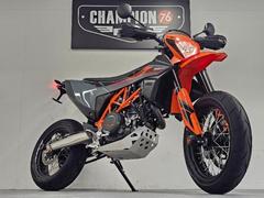 ＫＴＭ　６９０ＳＭＣ　Ｒ　ＡＲＲＯＷ　Ｒａｃｅ−Ｔｅｃｈマフラー　フェンダーレス　Ｒ＆Ｇスイングアームスライダー