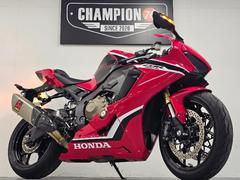 ホンダ　ＣＢＲ１０００ＲＲ　ＳＣ７７　ＡＫＲＡＰＯＶＩＣチタンマフラー　ＳＴＲＩＫＥＲバックステップ　ＥＴＣ　グランプリレッド