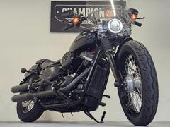 ＨＡＲＬＥＹ−ＤＡＶＩＤＳＯＮ　ＦＸＢＢ　ソフテイルストリートボブ　ＫｈｒｏｍｅＷｅｒｋｓ３．５インチ　Ｓ＆Ｓエアクリ　Ｋａｈｕｎａハンドグリップ　ＥＴＣ　レバー