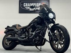 ＨＡＲＬＥＹ−ＤＡＶＩＤＳＯＮ　ＦＸＬＲＳ　ソフテイル　ローライダーＳ　ＥＴＣ　コブラ２ｉｎ１マフラー