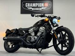 ＨＡＲＬＥＹ−ＤＡＶＩＤＳＯＮ　ＲＨ９７５　ナイトスター　ジキル＆ハイドマフラー　エンジンガード　サイドバックステー　ヘルメットロック