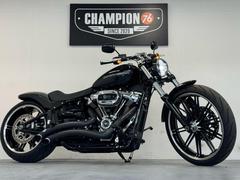 ＨＡＲＬＥＹ−ＤＡＶＩＤＳＯＮ　ＦＸＢＲＳ　ソフテイル　ブレイクアウト１１４　バンスビックラディウス　リアショートフェンダー　トライジャサイドナンバー　ケラーマン