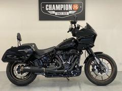 ＨＡＲＬＥＹ−ＤＡＶＩＤＳＯＮ　ＦＸＬＲＳＴ　ソフテイル　ローライダーＳＴ　２ｉｎ１ジキルマフラー　スラッシンライザー　サドルマンシート　クラッシュバー　ＥＴＣ