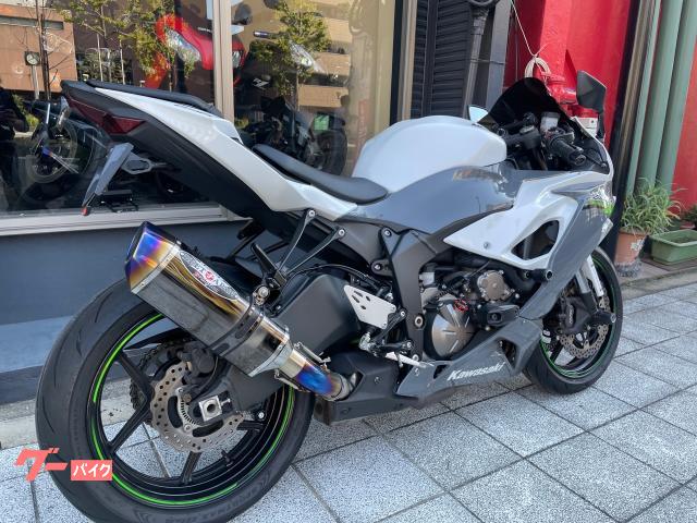●KEVLAR レア カワサキ Ninja ZX－6Rホワイトxグレー BEETマフラー