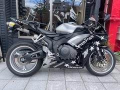 ホンダ　ＣＢＲ１０００ＲＲ逆車８耐セブンスターカスタム　アローマフラー　スーパーコルサ付　フェンダーレス　ＥＬメーター