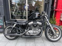 ＨＡＲＬＥＹ−ＤＡＶＩＤＳＯＮ　ＸＬ８８３Ｌ　ロー　ブラックドラックＳＴＹＬＥカスタム　スラッシュカット　オーリンズ　ＬＥＤライト　Ｒ大容量タンク装備