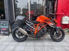 ＫＴＭ　１２９０スーパーデュークＲ　アクラポマフラー　フェンダー　ＯＰシート　ローダウン　ステム　おまけ多数