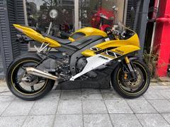 ヤマハ　ＹＺＦ−Ｒ６　５０ｔｈアニバーサリー記念車　ＧＰマフラー　フェンダーレス　イモビアラーム搭載