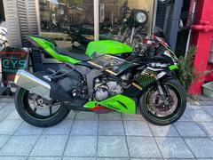 カワサキ　Ｎｉｎｊａ　ＺＸ−６Ｒ　フェンダーレス　バックステップ　タンクカバー　レーサー仕様