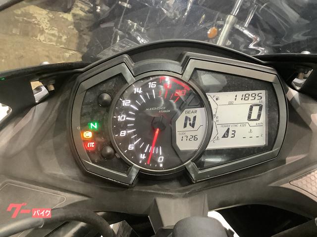 カワサキ Ninja ZX－25R SE ABS USB電源 マルチバー