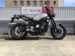 ヤマハ　ＸＳＲ９００　エンジンスライダー　クランクケースガード　ＵＳＢ電源２個　スペアキー有り