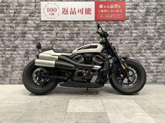 ＨＡＲＬＥＹ−ＤＡＶＩＤＳＯＮ　ＲＨ１２５０Ｓ　スポーツスターＳ　ウィンカー　エンジンガード　ミッドコントロール　サイドバッグ　サイドナンバー　バックレスト
