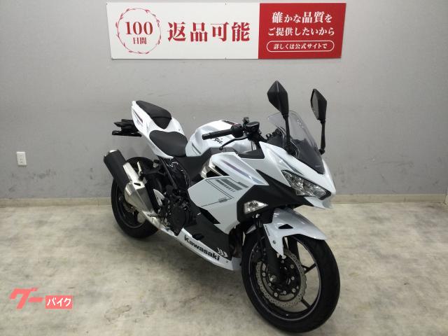 カワサキ Ninja 400 2023年式モデル USBポート