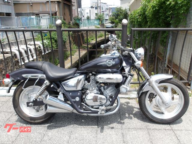 Ｖ−ＴＷＩＮ　ＭＡＧＮＡ　１９９４年モデル　キャブレター　水冷２気筒エンジン