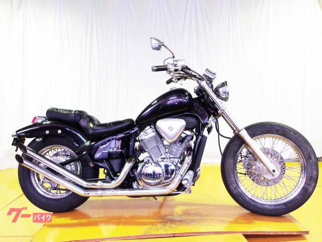 スティード４００　１９９３年モデル　キャブレター　水冷２気筒エンジン搭載