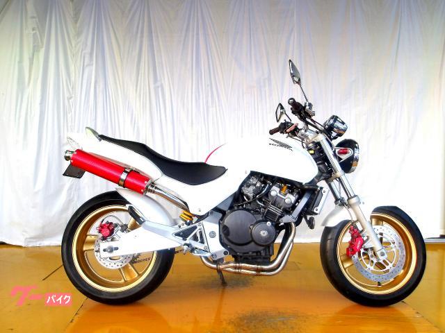 ＨＯＲＮＥＴ　２００３年モデル　キャブレター　水冷４気筒エンジン搭載