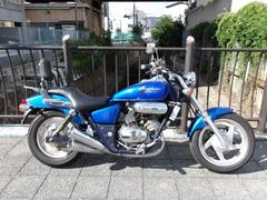 ホンダ　Ｖ−ＴＷＩＮ　ＭＡＧＮＡ　１９９４年モデル　キャブレター　水冷２気筒エンジン