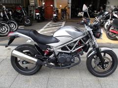 ホンダ　ＶＴＲ２５０　２０１３年モデル　インジェクション　水冷２気筒エンジン搭載