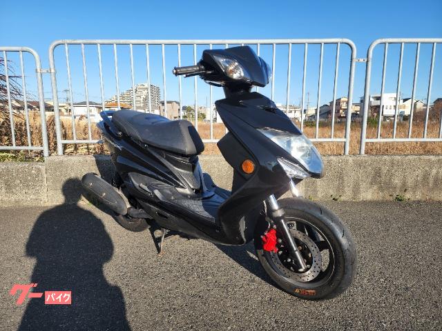 エンジンスワップ マラグーティ ファントム 50cc 改造車両