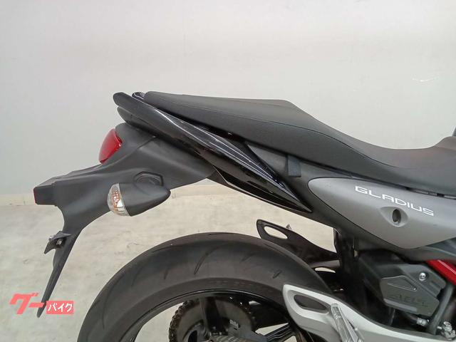 スズキ グラディウス400 2012年モデル ヨシムラマフラー