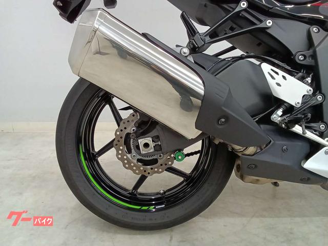 カワサキ Ninja ZX－6R 2022年モデル マルチバー付き