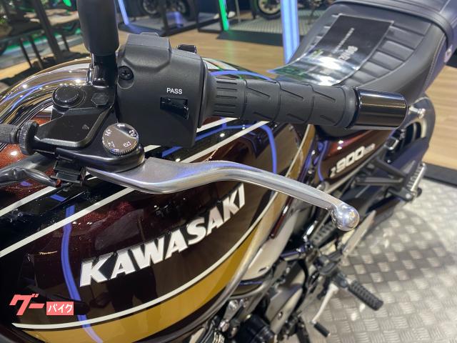 2025モデル z900rs ガソリンタンク　キャンディートーンレッド　新品 ≪2025東京モーターサイクルショーへの道≫ Z900RSカスタムその
