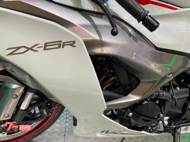 カワサキ Ninja ZX－6R 2025年モデル パールロボ