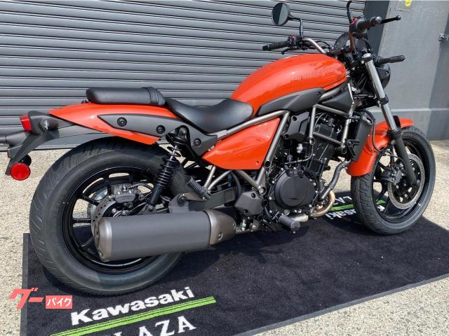 カワサキ　エリミネーター400 パールラヴァオレンジ　フェンダー（リア） カワサキ エリミネーター400 2026年モデル パールラヴァ