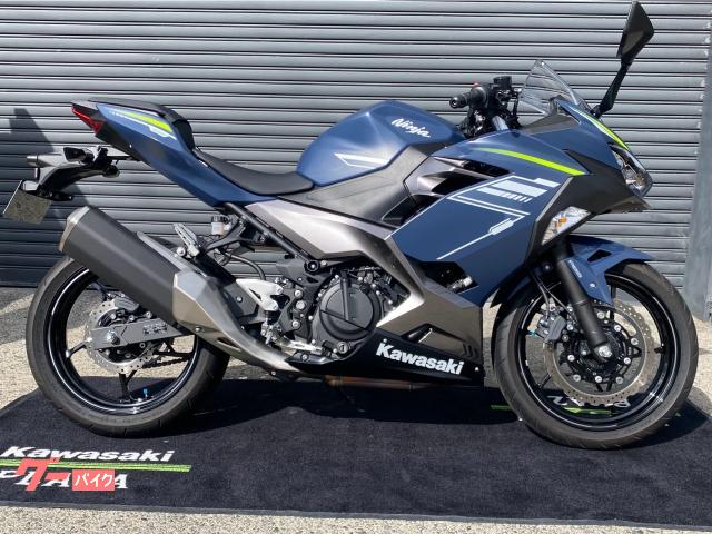 Ｎｉｎｊａ　４００　２０２２年モデル　メタリツクマツトトワイライトブルー　ＥＴＣ２．０車載器　マルチバー　ＤＣ電源装備
