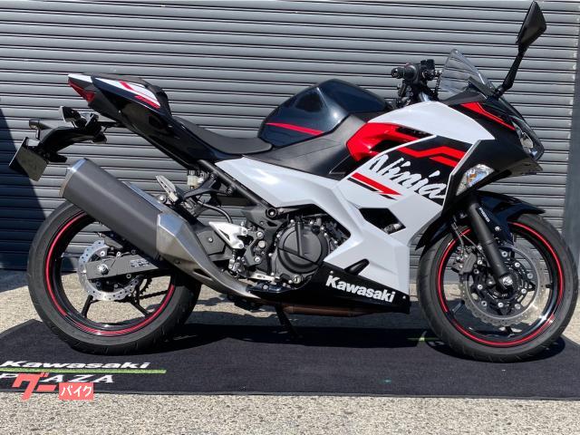 Ｎｉｎｊａ　４００　パールブリザードホワイト　２０２０年モデル　ＵＳＢ電源ＴｙｐｅＡ　マルチバーホルダー