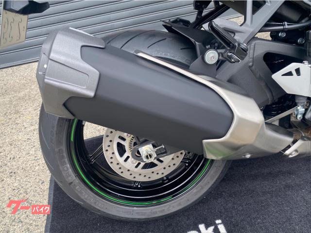 カワサキ Z H2 2025年モデル エメラルドブレイズドグリーン