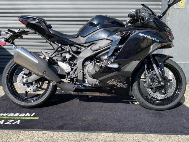 カワサキ Ninja ZX－25R SE 2027年モデル メタリック