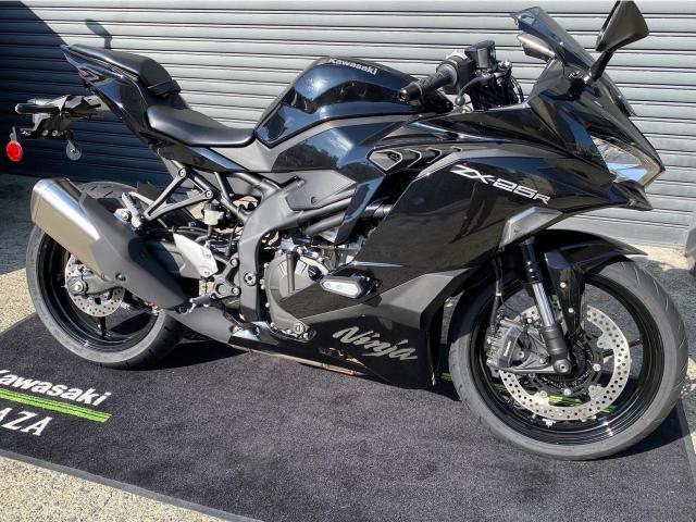 カワサキ Ninja ZX－25R SE 2027年モデル メタリック